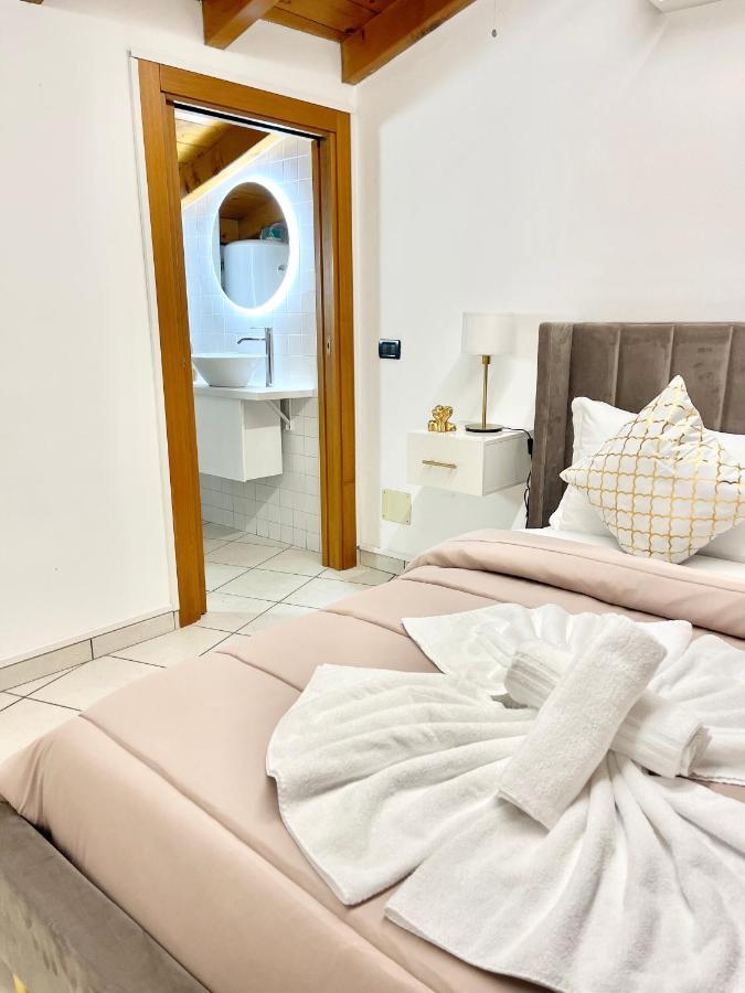 Vitti'S Home Verona 4 - Apartment Ngoại thất bức ảnh